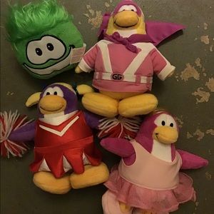 Club penguin stuffed animals excellent condition